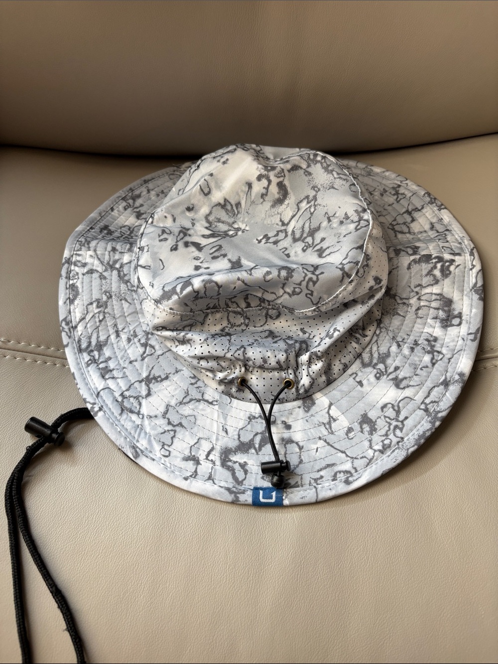 Huk Men's White & Gray Marbled Sun Bucket Hat with Chin Cord